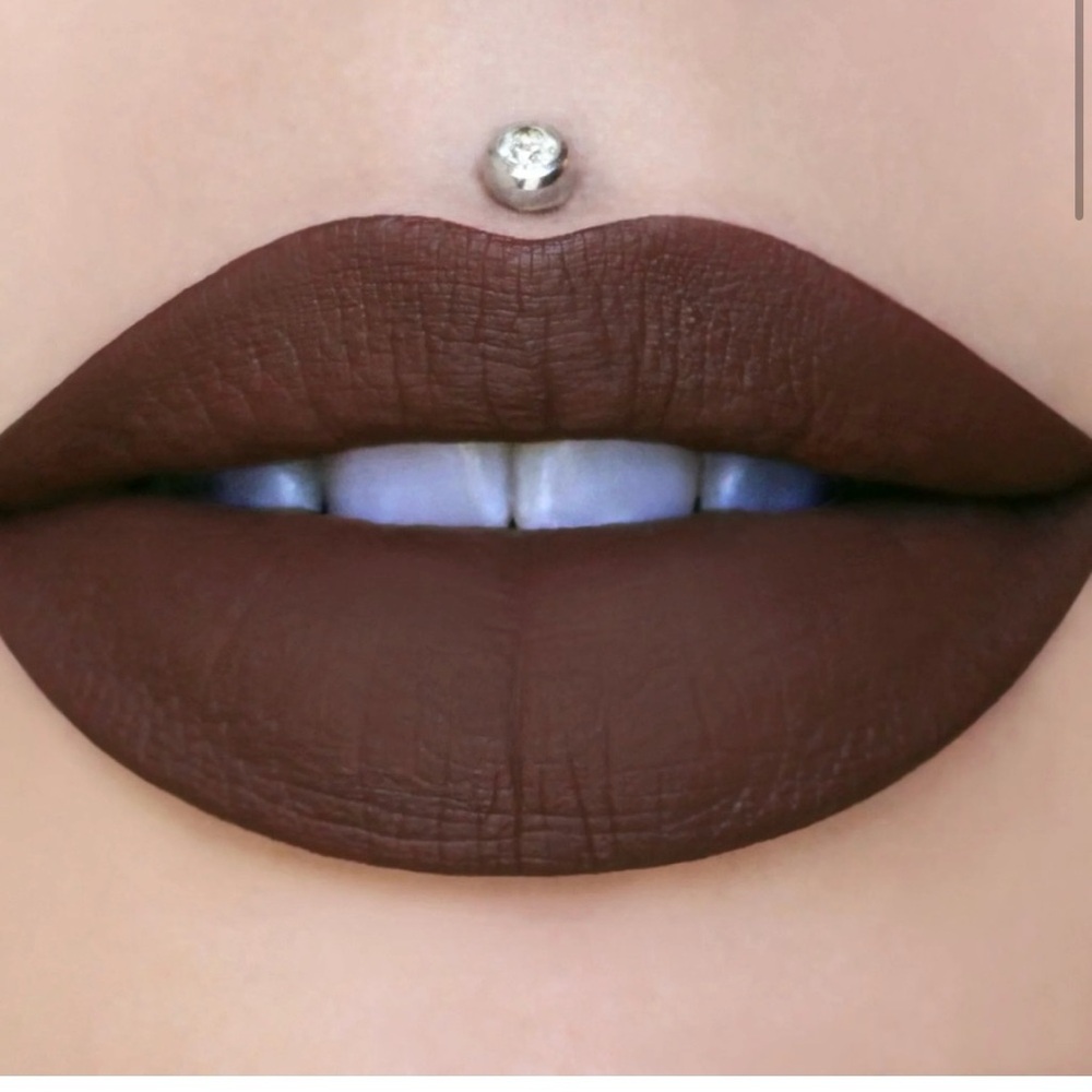 DOMINATRIX New in Box Jeffree Star Velour Liquid Lipstick Dark Chocolate matte